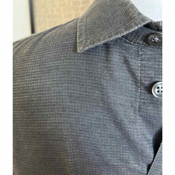 Beautiful mens Armani Collezioni grey dress shirt with sheen. Size medium - Picture 4 of 9